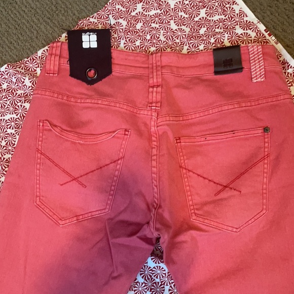 Size 32  Insight Jeans - Picture 5 of 5